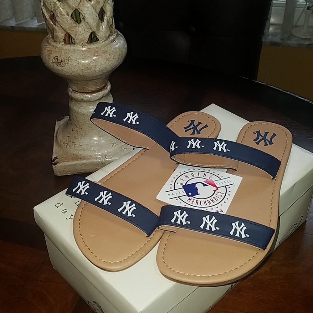 Yankee double strap sandals